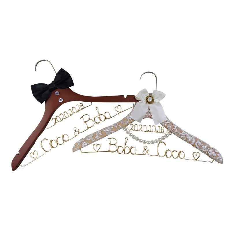 Bulk 2 Pcs Personalized Wedding Dress Hanger Custom Bride Name & Date Engraved on Gold Silver Wire Dark White Wooden Keepsake Hanger with Bow Colors Dress Notches Graduation Gown Wedding Gift Wholesale