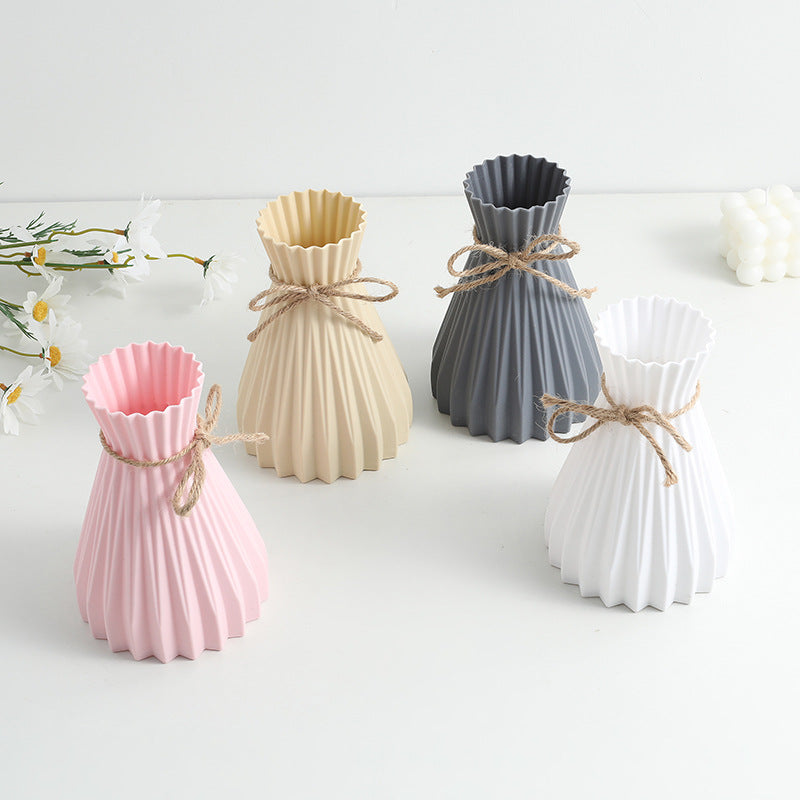 Bulk 2 Pcs 6.7X4.7in Water Corrugated Plastic Vase with Rope Paper Folding Shape Vases Wholesale