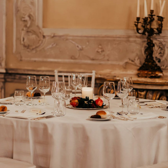 Celebrate in Style: The Ultimate Guide to Buying Tablecloths for Your Event or Party