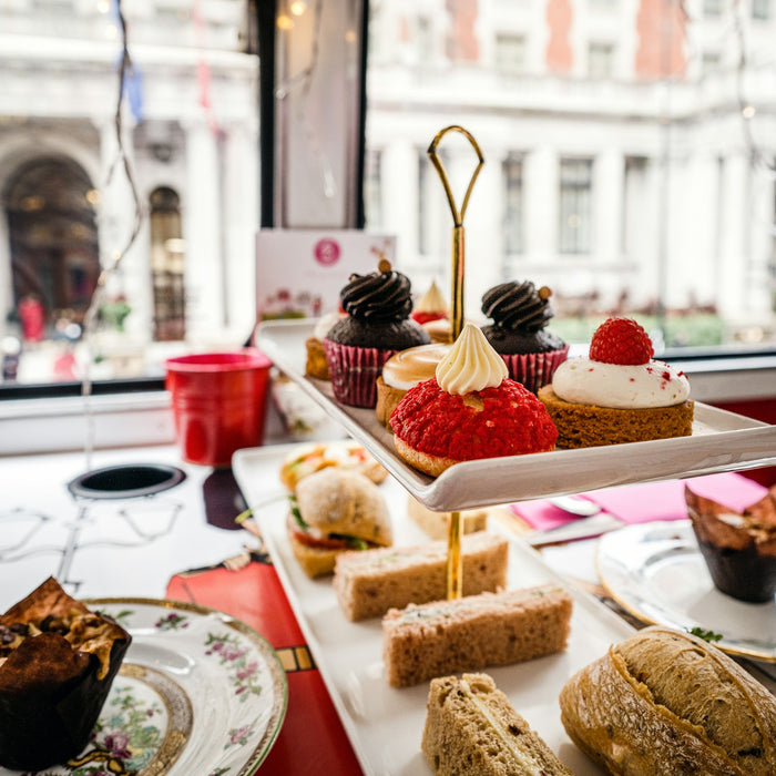 The Perfect Cake Stand for Your Party: A Guide to Choosing the Best Cake Stand for Any Occasion