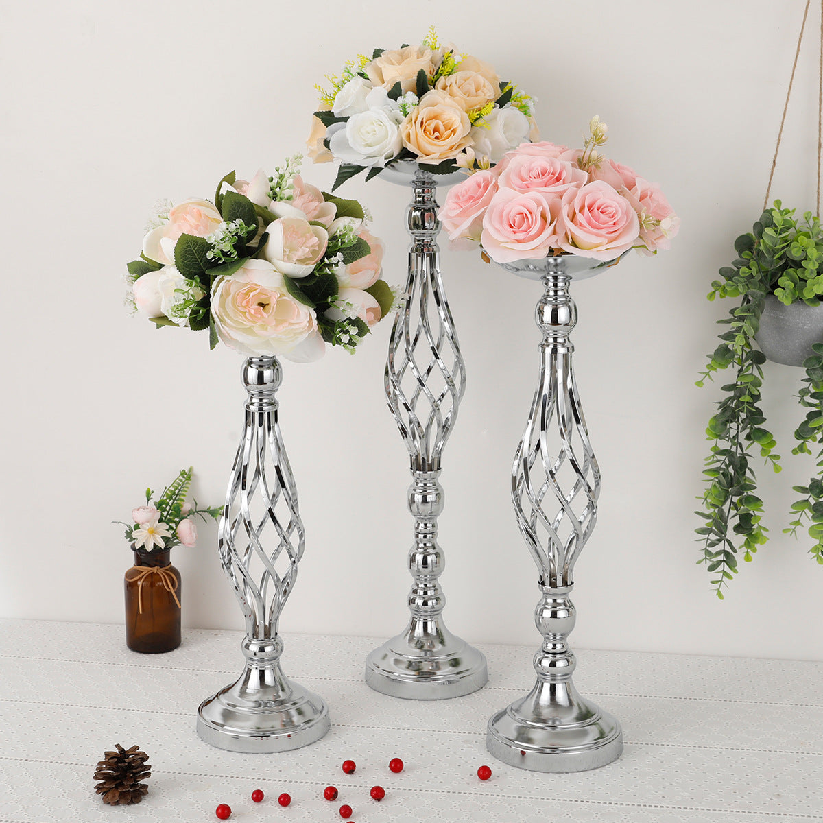 Bulk Gold Iron Candle Holders and Vases Wedding Centerpieces and Decorative Props Wholesale