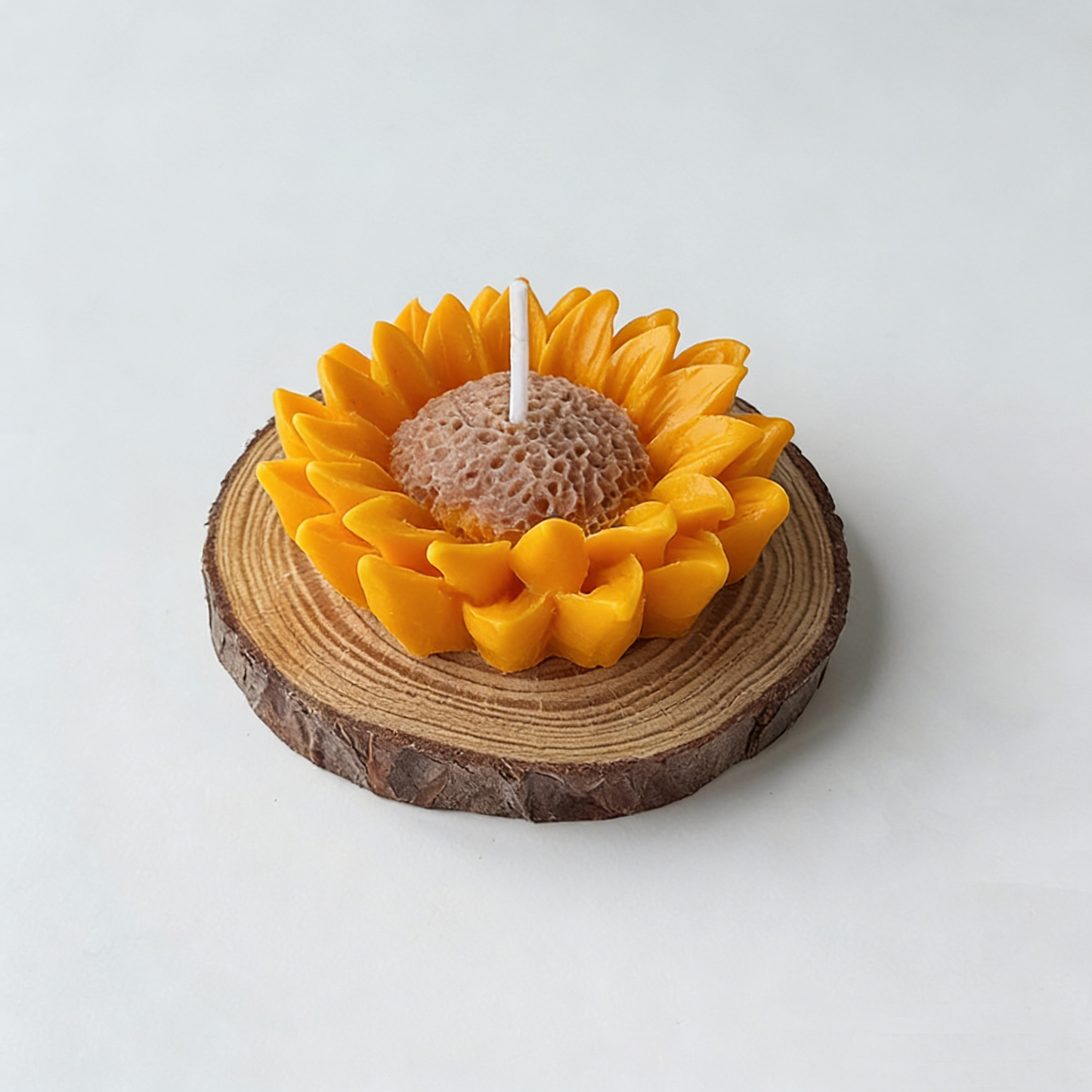 Sunflower Shaped Aromatherapy Candle – Valentine’s Day Decor for Romantic Date NightsTable Setup & Sweet Gifts