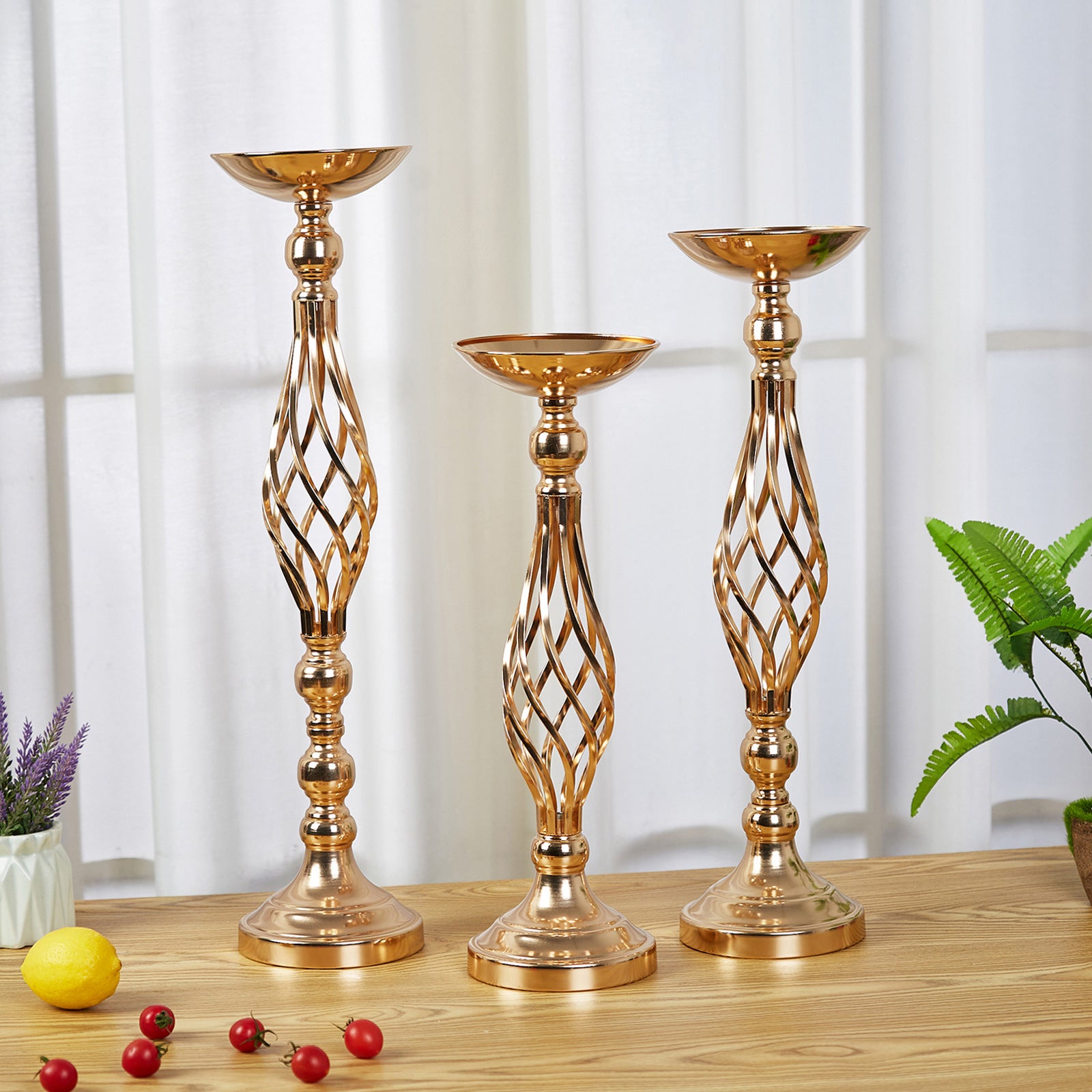 Bulk Gold Iron Candle Holders and Vases Wedding Centerpieces and Decorative Props Wholesale