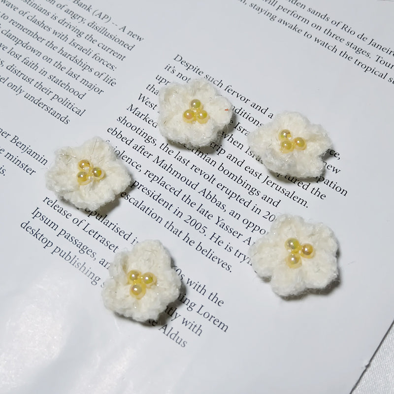 Cozy Knitted Daisy Flowers, 5-Pack, 1-Inch Yarn Flower Appliques for DIY Wedding Crafts, Gift Wrapping & Scrapbooking, Warm Autumn Tones