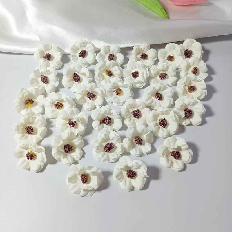 100pcs Mini Daisy Flower Heads, Bulk Faux Silk Daisies for DIY Wedding Crafts, Boutonnieres, Home Decor & Gift Embellishments, Dainty White