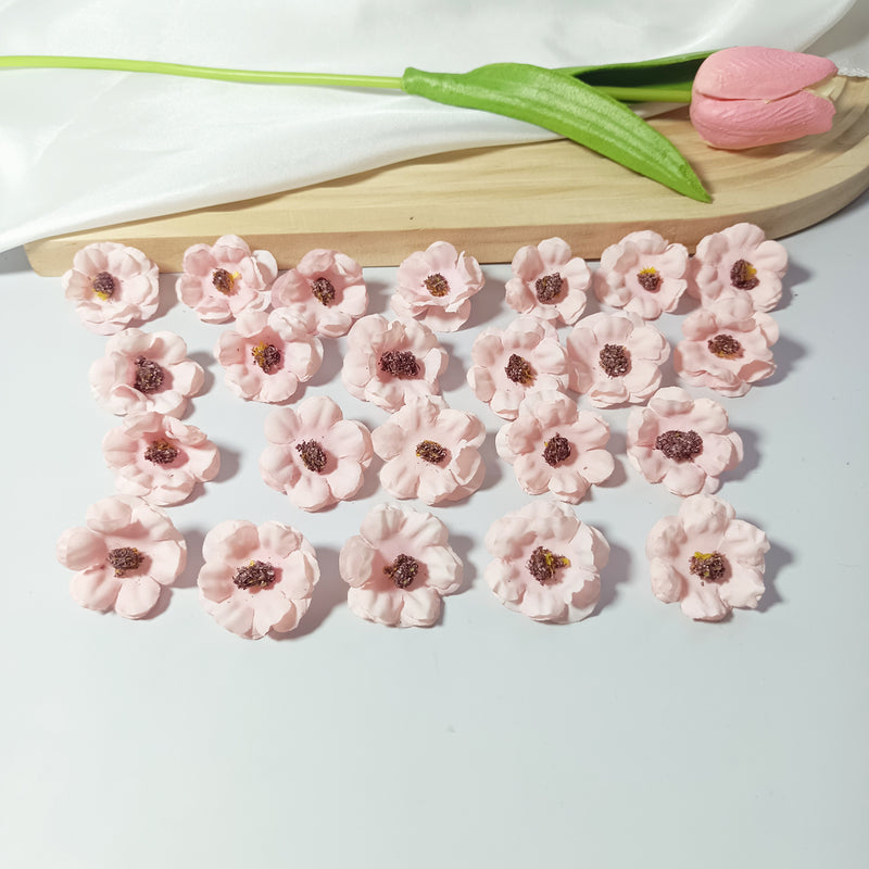 100pcs Mini Daisy Flower Heads, Bulk Faux Silk Daisies for DIY Wedding Crafts, Boutonnieres, Home Decor & Gift Embellishments, Dainty White