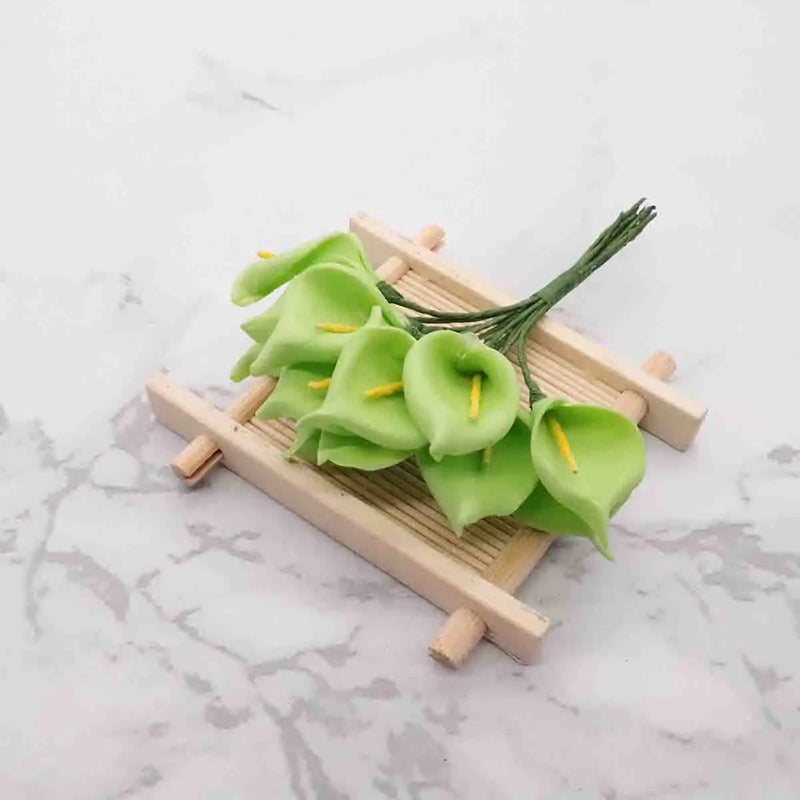 Mini Calla Lily Bouquet, 4.5" Realistic Foam Flowers with Leaves, Elegant Stems for DIY Wedding Corsages, Boutonnieres & Gift Box Decor