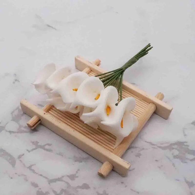 Mini Calla Lily Bouquet, 4.5" Realistic Foam Flowers with Leaves, Elegant Stems for DIY Wedding Corsages, Boutonnieres & Gift Box Decor