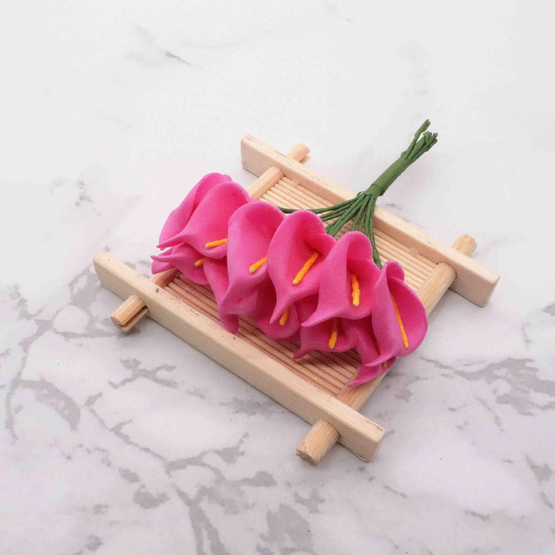Mini Calla Lily Bouquet, 4.5" Realistic Foam Flowers with Leaves, Elegant Stems for DIY Wedding Corsages, Boutonnieres & Gift Box Decor