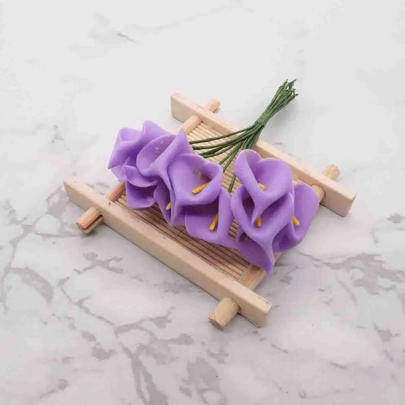 Mini Calla Lily Bouquet, 4.5" Realistic Foam Flowers with Leaves, Elegant Stems for DIY Wedding Corsages, Boutonnieres & Gift Box Decor