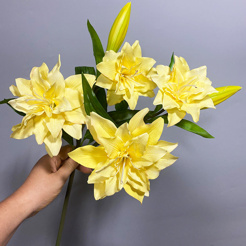 PU Calla Lily Stems, 31" Long with 6" Blooms - Set of 3 for Vase Arrangements, Wedding Centerpieces, Home Decor