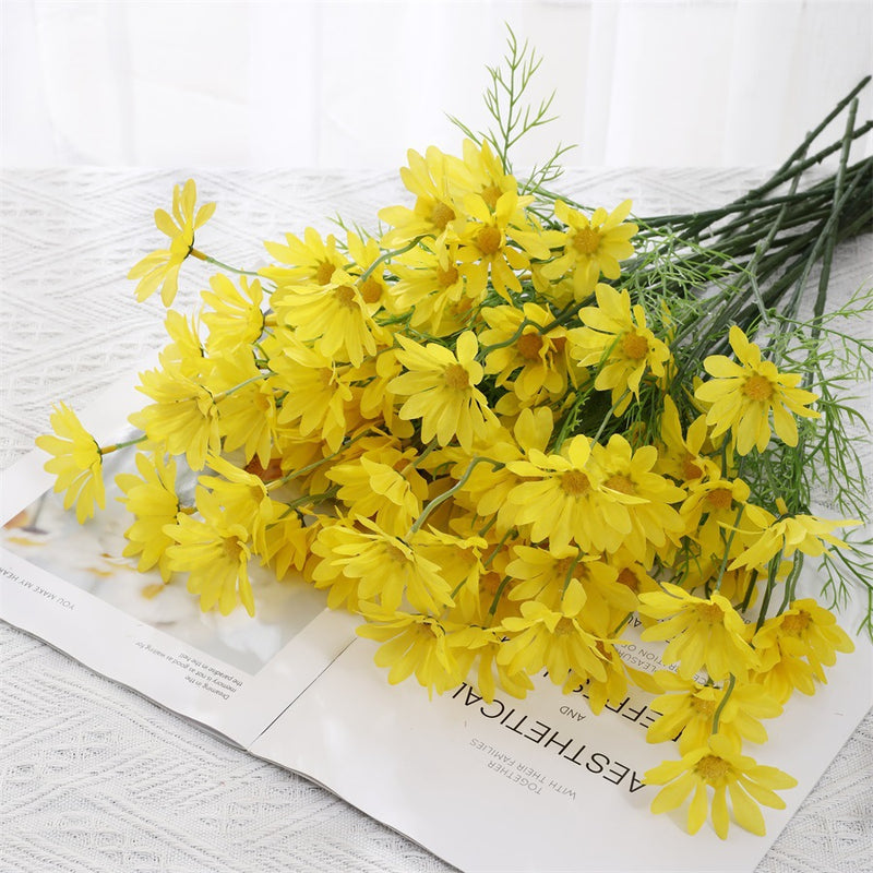 Realistic Silk Daisy Artificial Flowers, 20" Long Stems with 5 Blooms Each, 5 Stems per Bundle - Home Decor, Wedding Centerpieces, Floral Arrangements