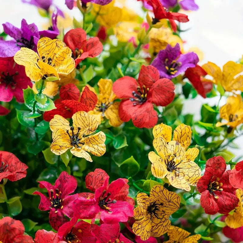Artificial Violet Stems, 14" Plastic Faux Flowers for Outdoor & Wedding Decor, Home Arrangements, DIY Bouquets (No Vase)