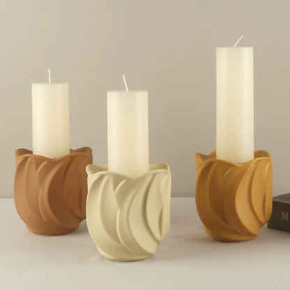2-Pack Ceramic Leaf-Shaped Candlestick Holders - Minimalist European Style Table Decor