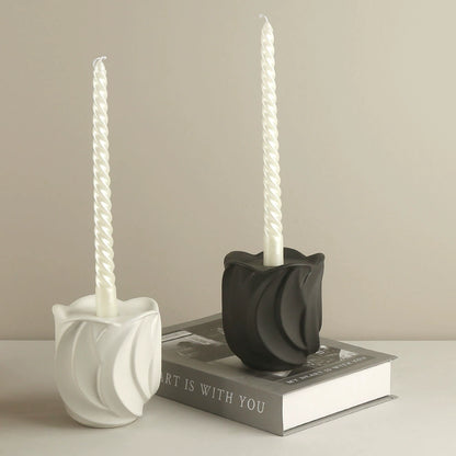 2-Pack Ceramic Leaf-Shaped Candlestick Holders - Minimalist European Style Table Decor