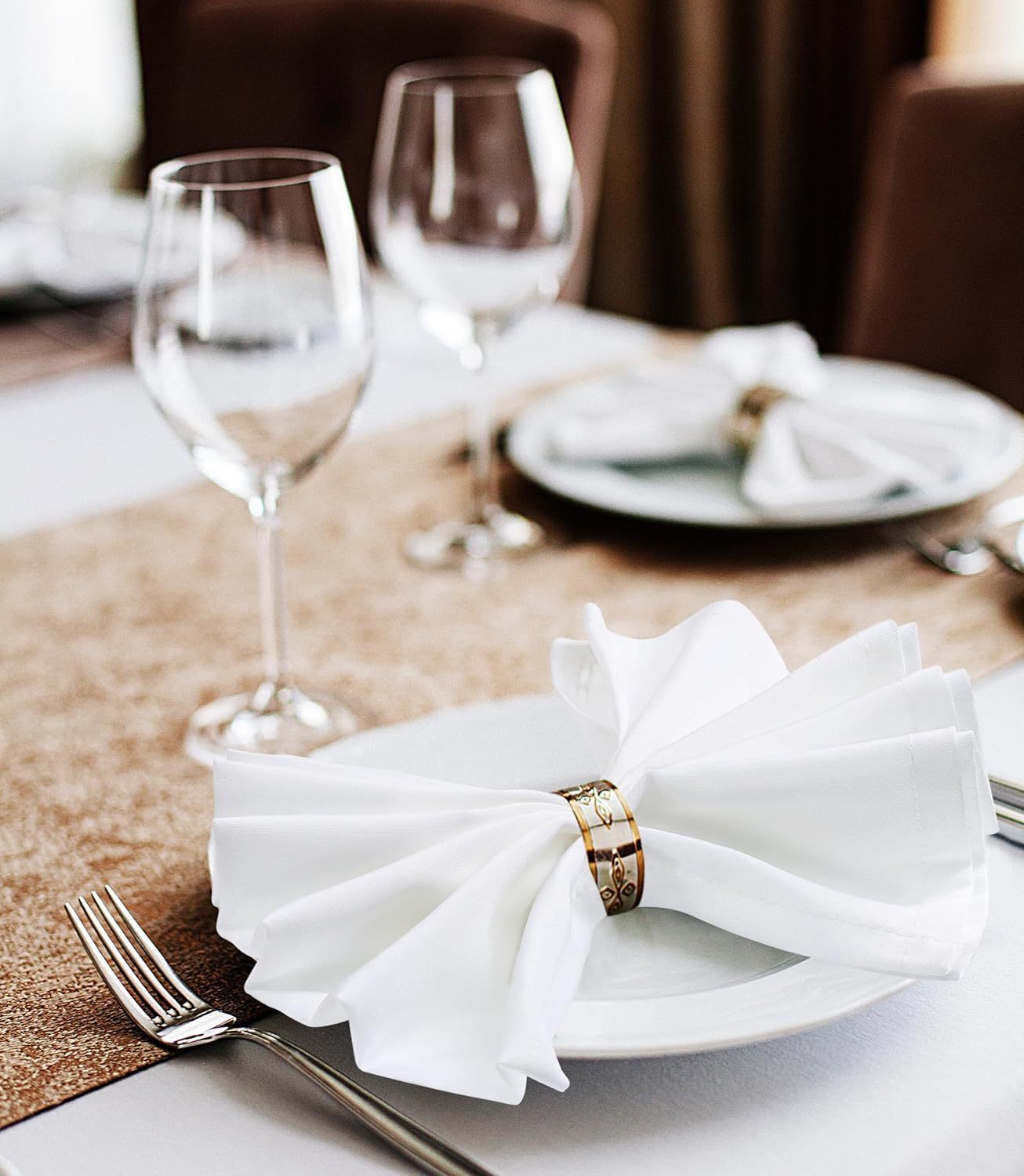 Bulk 24 Pcs White Cloth Napkins 20x20 inches 100% Polyester Dinner Napkins with Hemmed Edges Washable for Weddings Parties Dinners Wholesale