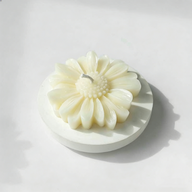 Daisy Shaped Scented Candle (2.24") – Adorable DIY Photo Prop & Sweet Valentine’s Day Gift