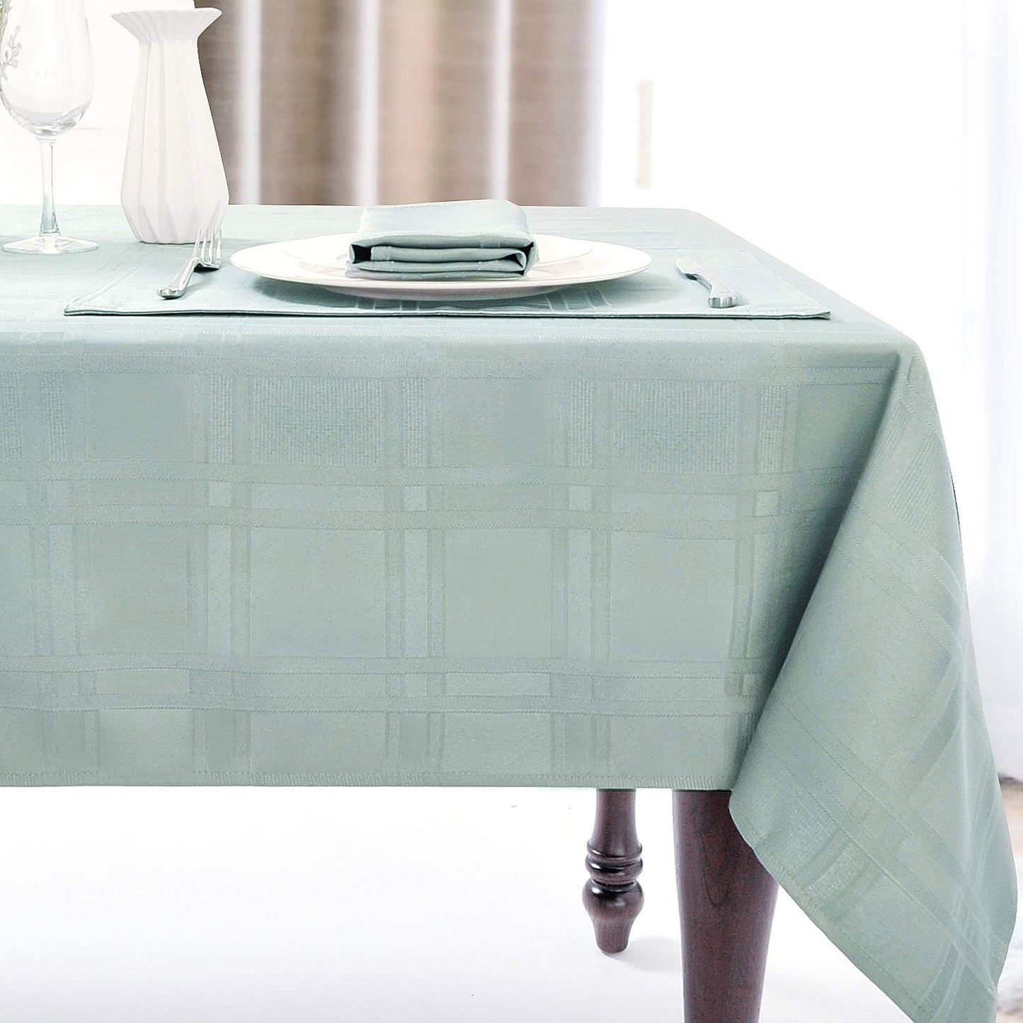 Bulk Solid Plaid Jacquard Spring Tablecloth Wrinkle and Water Resistant, Contemporary Woven Decorative Table Cover for Holiday Events Wholesale