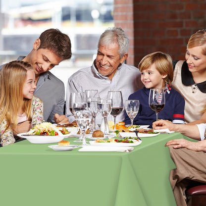 Bulk Waterproof Disposable Checkered Tablecloth 54 × 108 Inches Ideal for Outdoor Picnics Birthday Parties and Banquet Decoration Wholesale