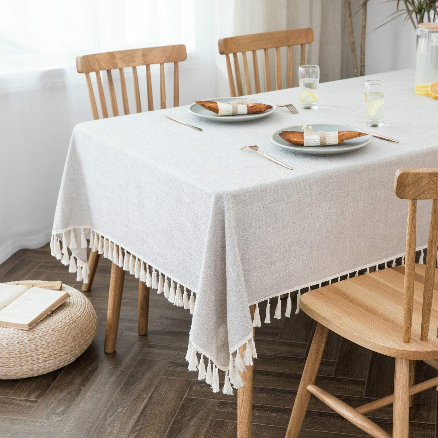 Bulk Solid Plaid Jacquard Spring Tablecloth Wrinkle and Water Resistant, Contemporary Woven Decorative Table Cover for Holiday Events Wholesale