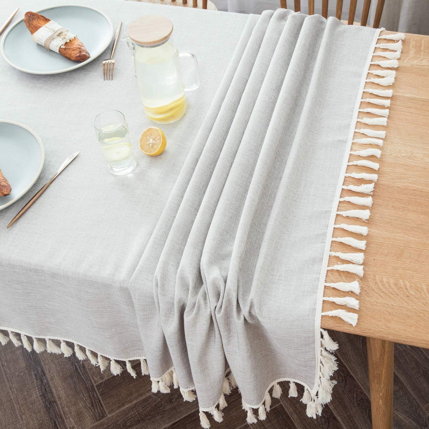 Bulk Solid Plaid Jacquard Spring Tablecloth Wrinkle and Water Resistant, Contemporary Woven Decorative Table Cover for Holiday Events Wholesale