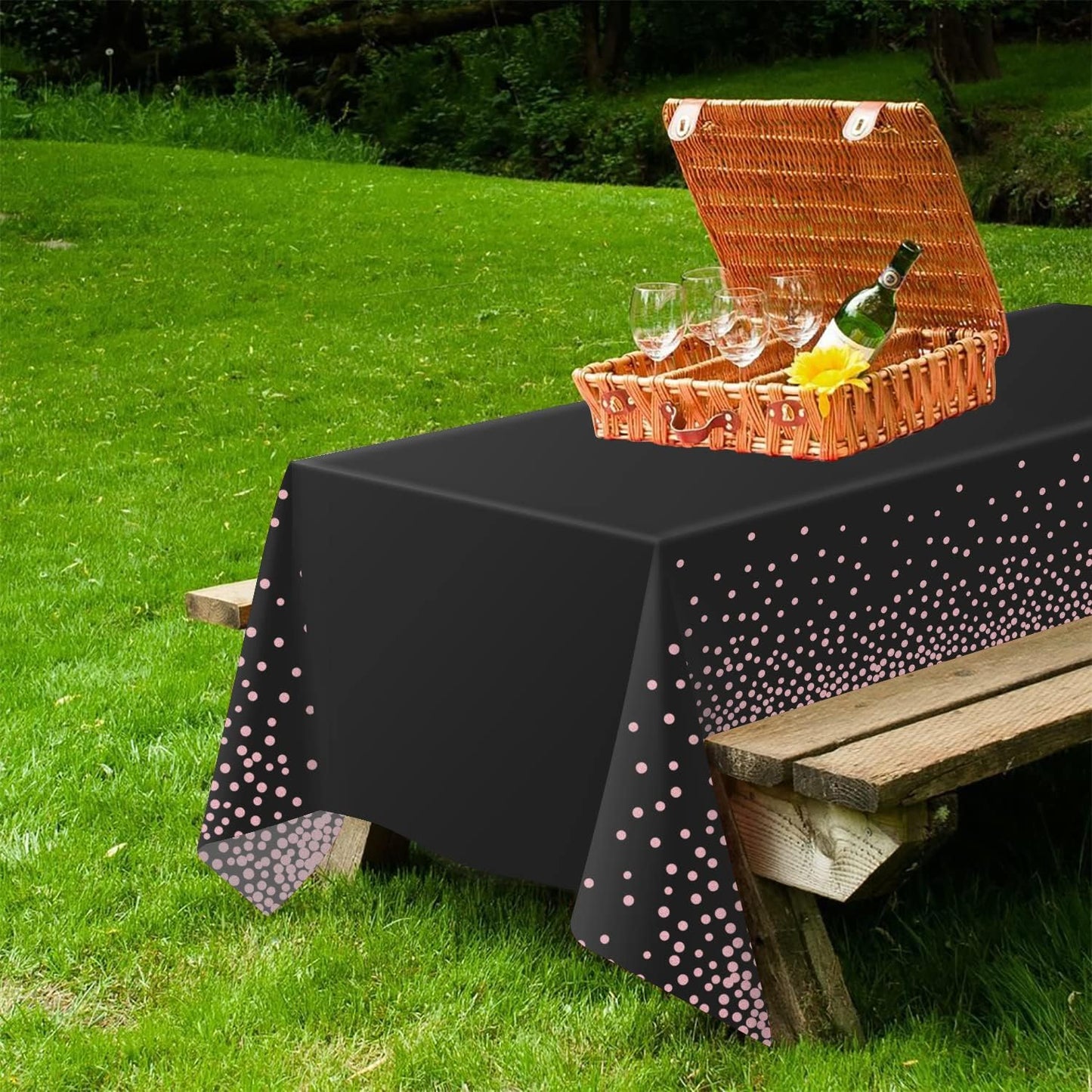 Bulk Waterproof Disposable Checkered Tablecloth 54 × 108 Inches Ideal for Outdoor Picnics Birthday Parties and Banquet Decoration Wholesale