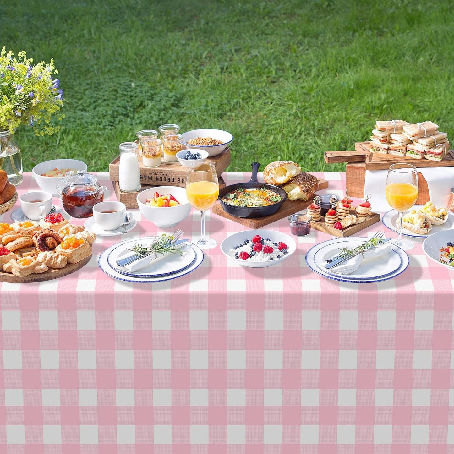 Bulk Waterproof Disposable Checkered Tablecloth 54 × 108 Inches Ideal for Outdoor Picnics Birthday Parties and Banquet Decoration Wholesale