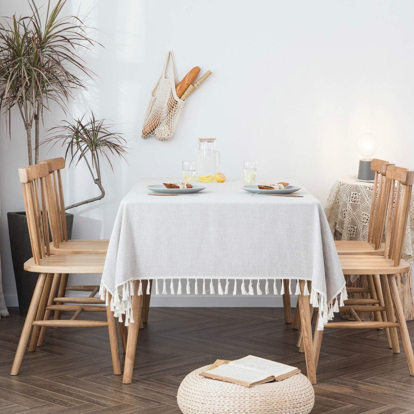 Bulk Solid Plaid Jacquard Spring Tablecloth Wrinkle and Water Resistant, Contemporary Woven Decorative Table Cover for Holiday Events Wholesale