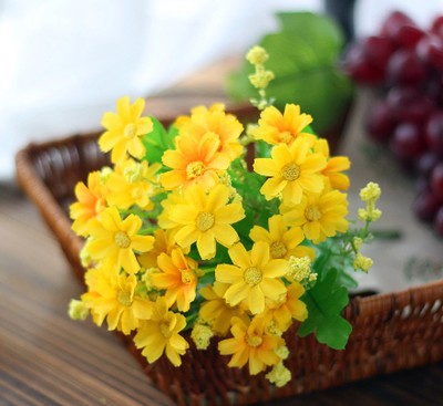 12 Bundles Faux Daisy Flowers 12 Inch UV Resistant Artificial Greenery for DIY Home Garden Wedding Party Decor