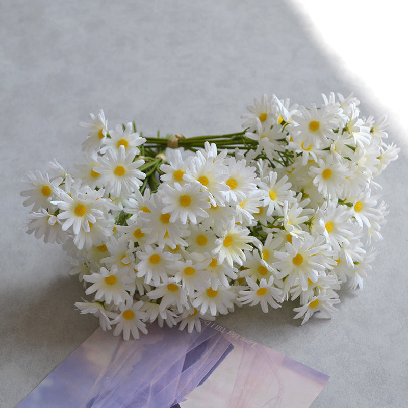 11 Inch Artificial Daisy Stems, 10 Pcs Silk Flowers for Wedding Arch Decor, DIY Bouquets, Home Centerpieces