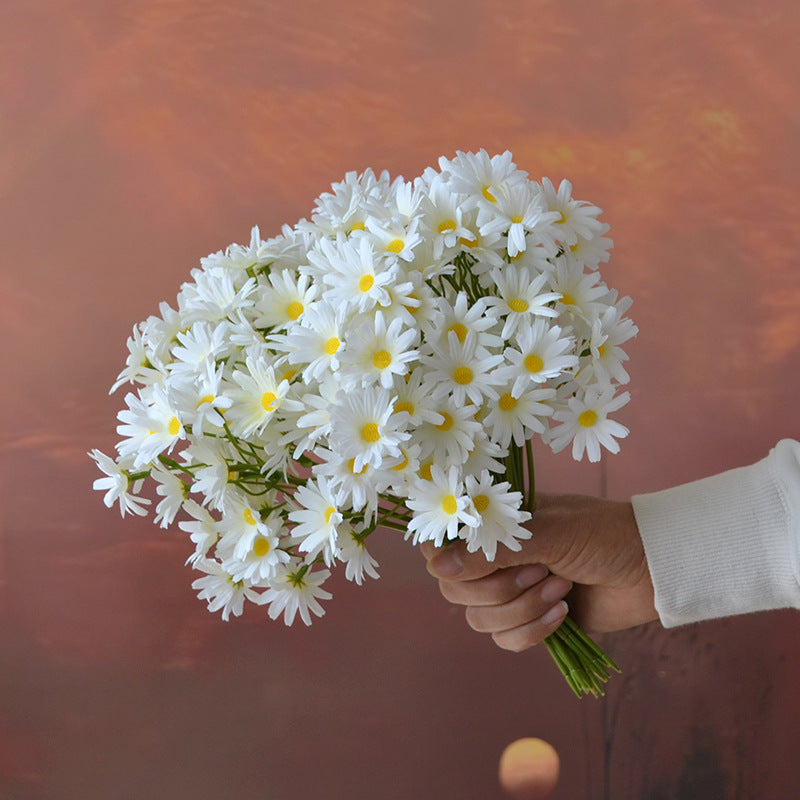 11 Inch Artificial Daisy Stems, 10 Pcs Silk Flowers for Wedding Arch Decor, DIY Bouquets, Home Centerpieces