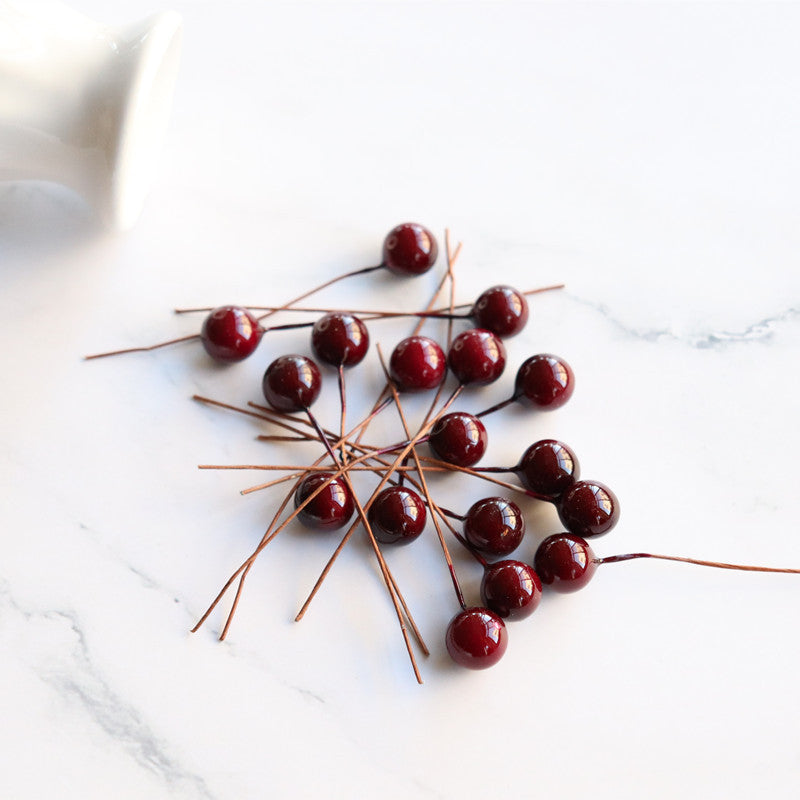 100 Pcs Artificial Holly Berries Mini Red Berry Stems for Crafts Christmas Decorations