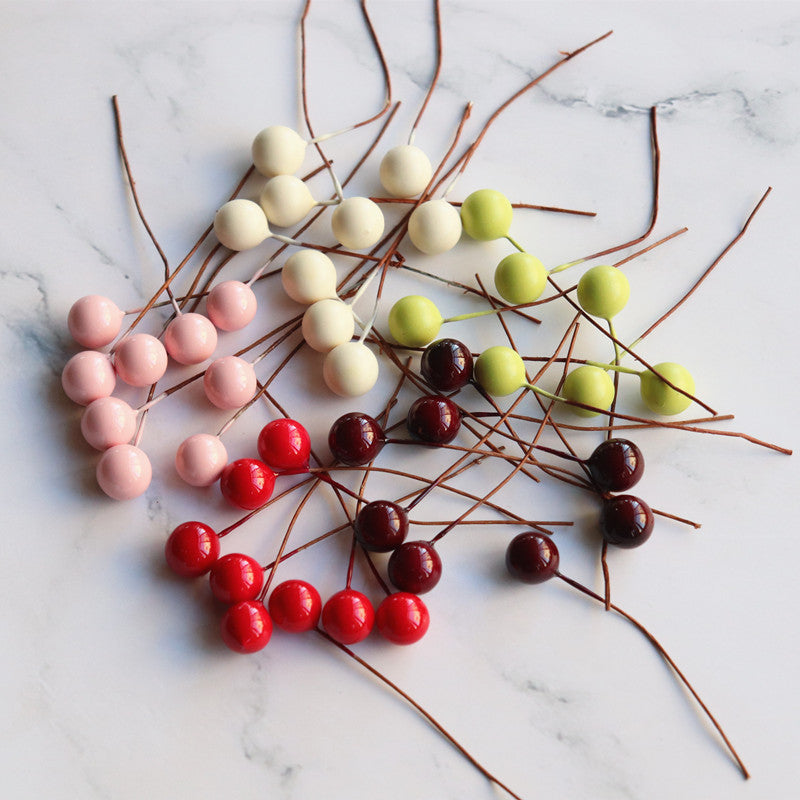 100 Pcs Artificial Holly Berries Mini Red Berry Stems for Crafts Christmas Decorations