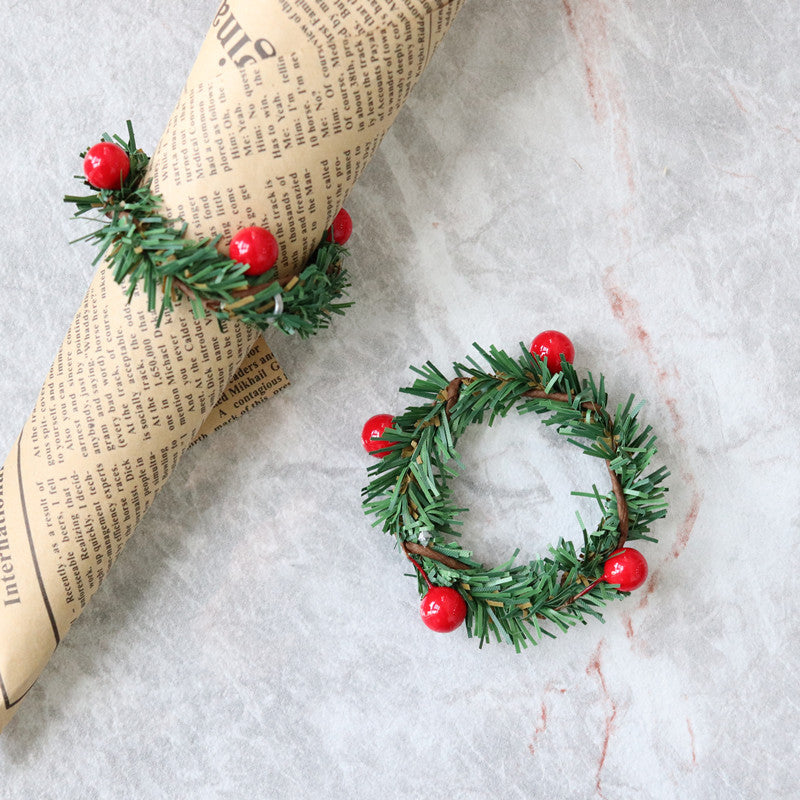Artificial Pine Needle Napkin Rings with 4 Berries, Bulk Set, Natural Green, Durable Artificial Material