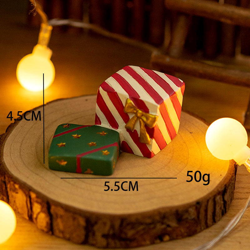 Mini Santa Claus and Snowman Figurines, 12 Pcs Christmas Tabletop Ornaments, Holiday Decorations