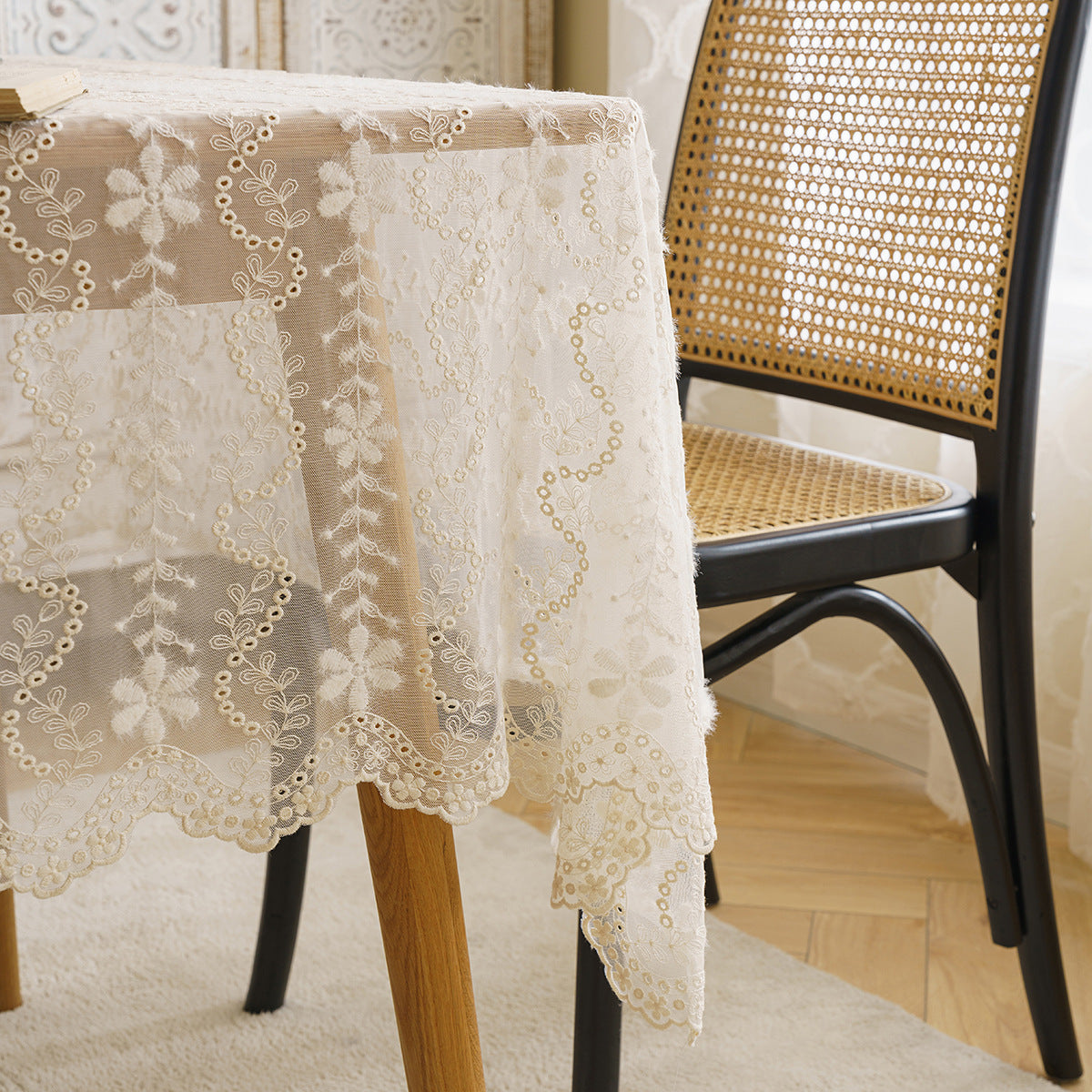 Bulk Snowflake Lace Tablecloth Embroidered Table Cover for Wedding Party Decor Wholesale