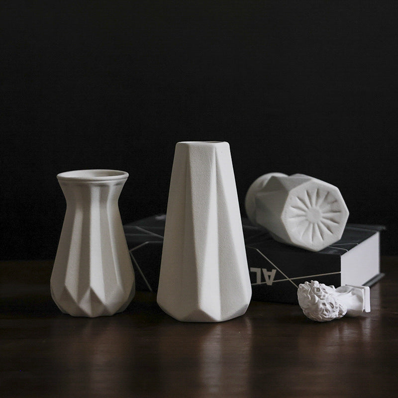Ceramic Vase 5 Inch Simple Style Decorative Pottery Container