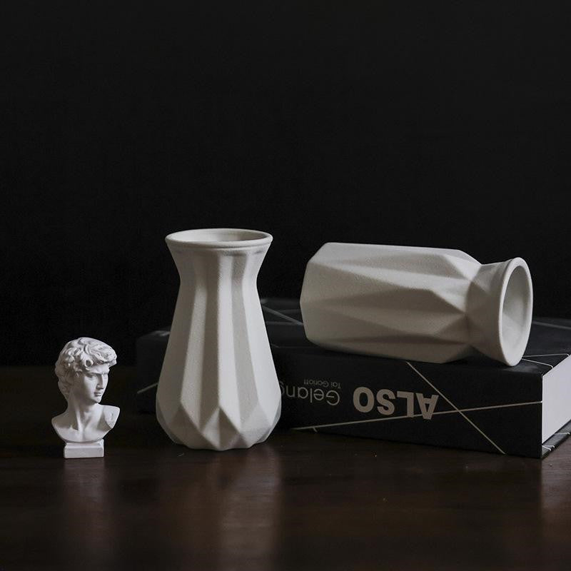 Ceramic Vase 5 Inch Simple Style Decorative Pottery Container