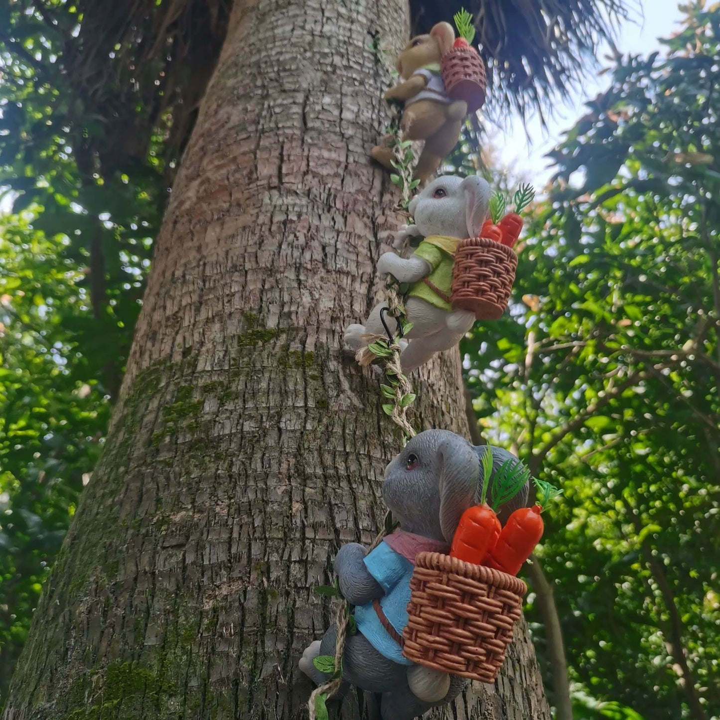 Climbing Bunny Tree Hangers - Whimsical Resin Rabbit Decor for Garden, Yard, Balcony & Patio