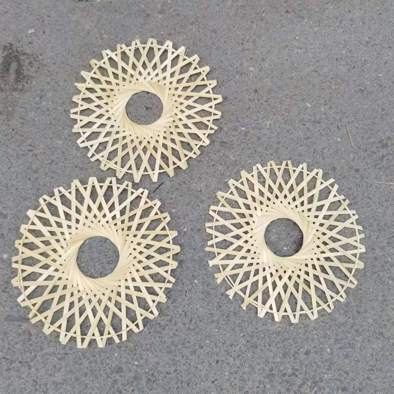 Handmade Bamboo Wall Art - Round Woven Decor, 7.87"Dia, 1.97" Inner Hole