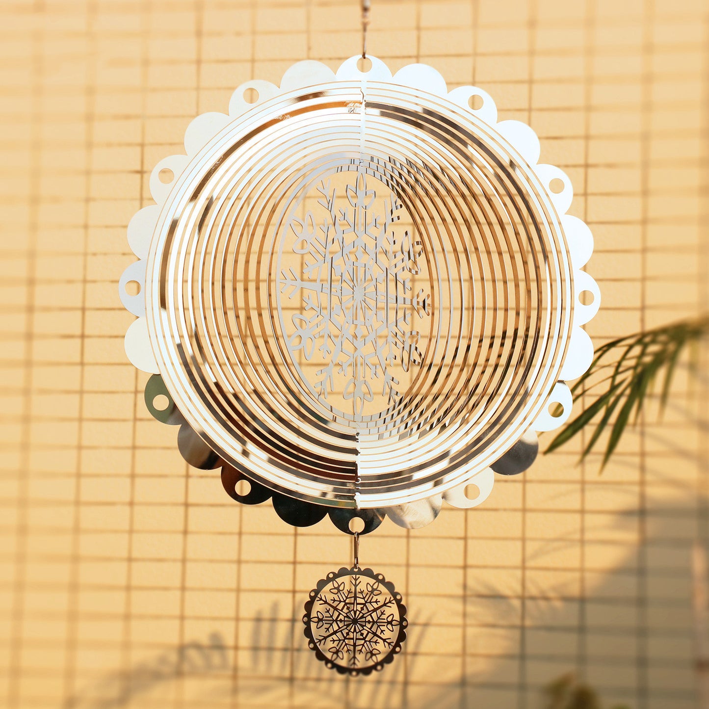 3D Snowflake Mandala Wind Spinner - Whimsical Metal Garden Ornament & Christmas Decor That Dances in the Breeze