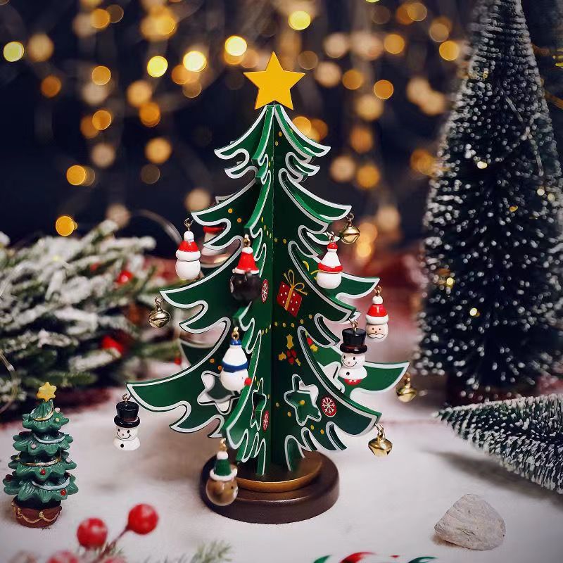 11 Inch Three-Panel Lacquered Wooden Christmas Tree Ornament Bulk Quantity