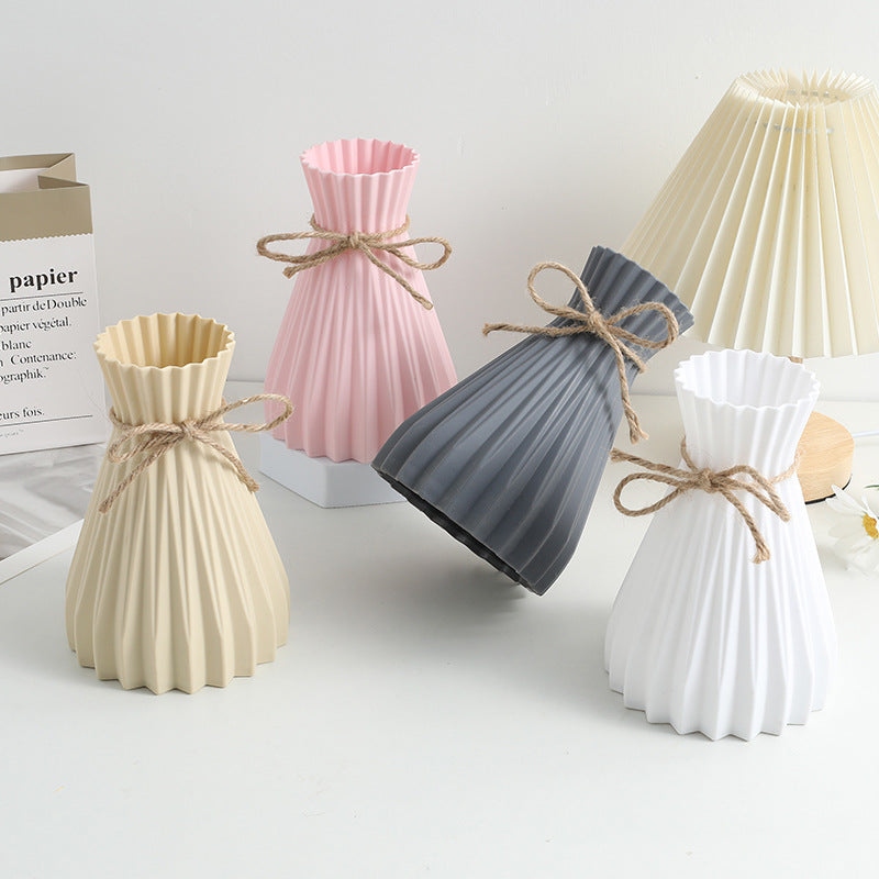 Bulk 2 Pcs 6.7X4.7in Water Corrugated Plastic Vase with Rope Paper Folding Shape Vases Wholesale