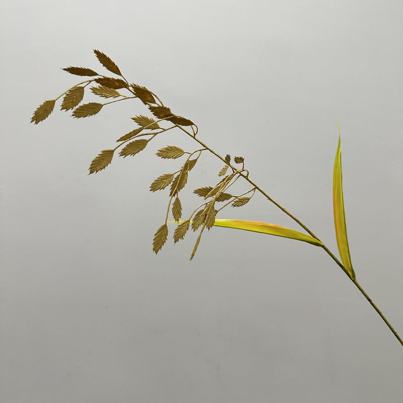 Artificial Pampas Grass Bush, Faux Plastic Plant Stem, Indoor Outdoor, for Home Decor, Weddings & Window Displays