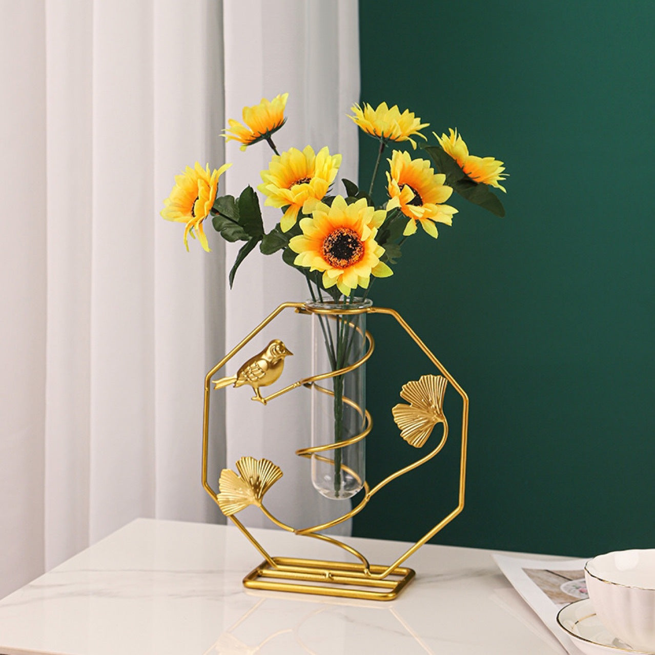 Bulk 1pc Elegant Ginkgo Leaf Metal Vase with Geometry Stand for Home Decor Flower Arrangements Wholesale