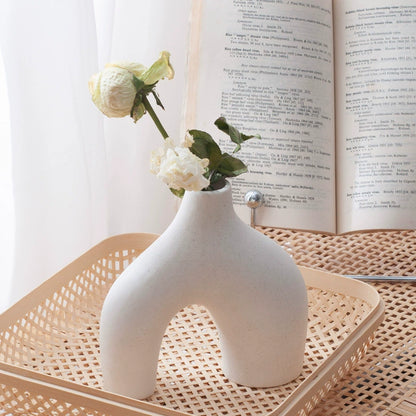 Bulk Nordic Donut Vase Handmade Ceramic Hollow Vases for Olive Branches & Table Centerpieces Minimalist Modern Home Decor for Wedding Shelf Office Console Entryway Sculptural Neutral Décor Wholesale