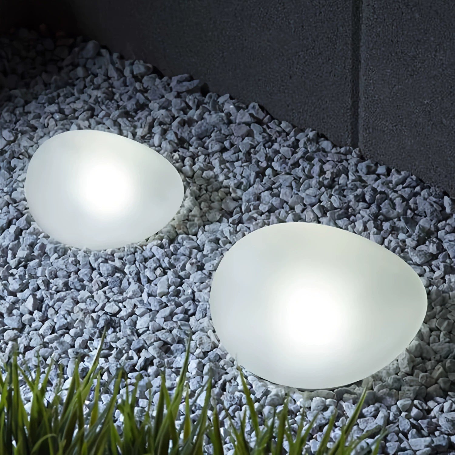 Solar-Powered Stone Light, 5.7x5.1x3.1 Inch Outdoor Landscape Light for Patio, Garden, Villa Decor
