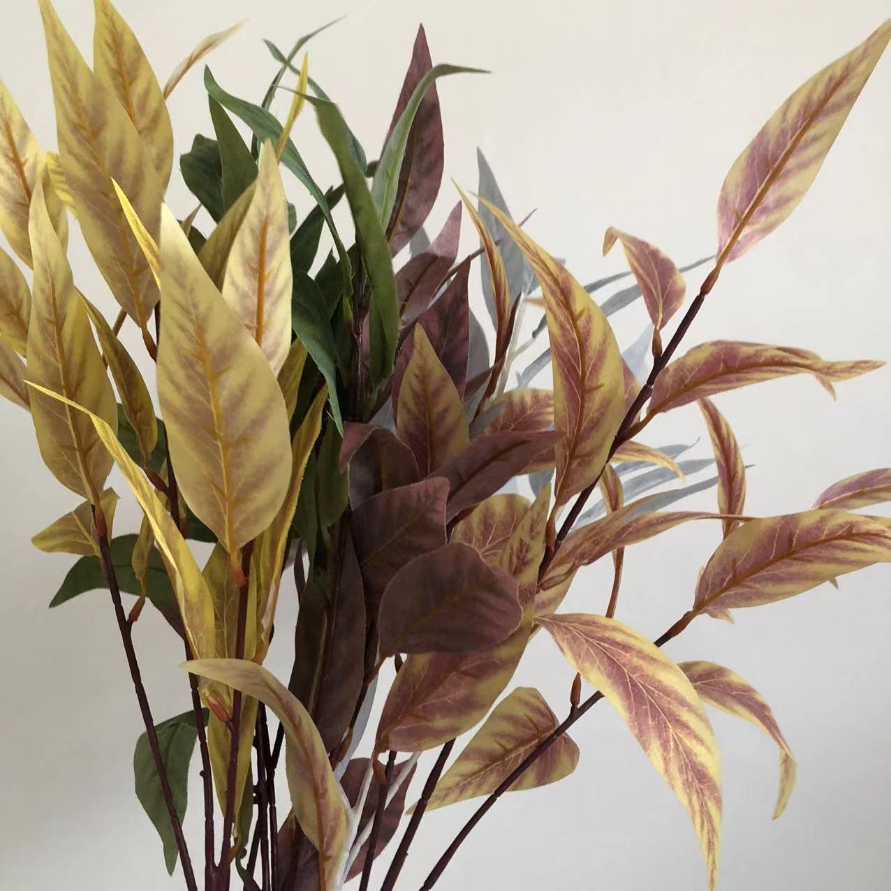 10-Pack 29.5" Artificial 3-Stem Lily Leaves – Wedding Aisle Decor & Floral Arrangement Filler