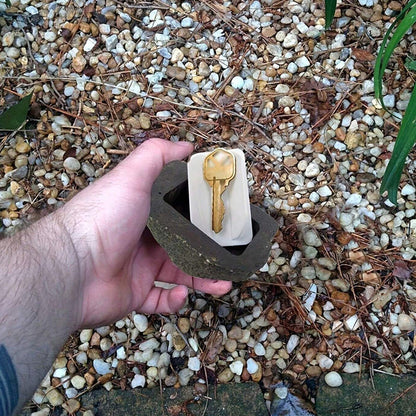 New Outdoor Key Hider - Realistic Fake Rock Decor for Home Yard
