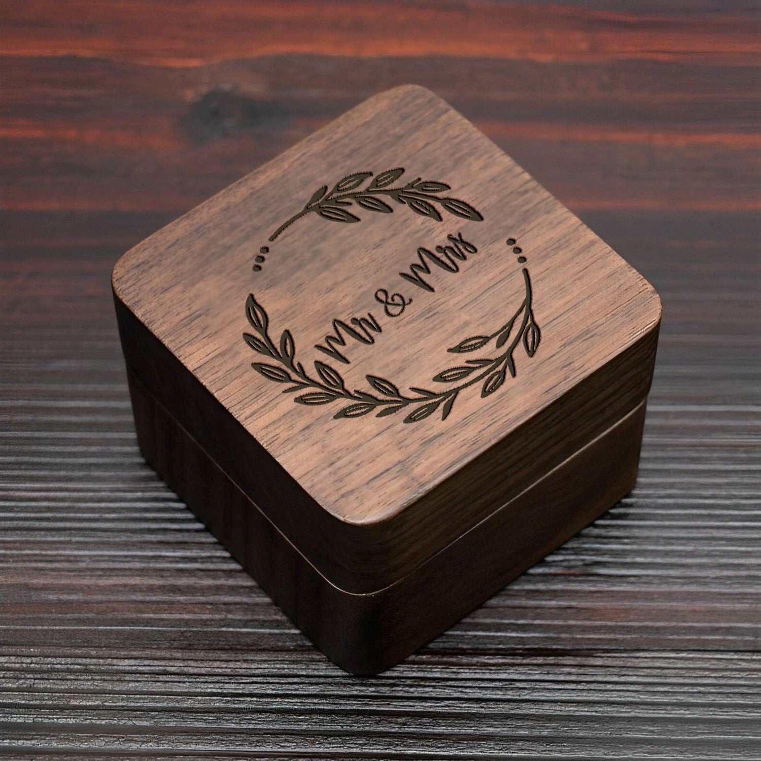 Personalized Wooden Mr&Mrs Wreath Ring Box - Wedding Proposal Ceremony Ring Holder Storage Case